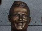 airport-named-after-cristiano-ronaldo-also-has-terrible-ronaldo-statue-body-image-1490801343.jpg airport-named-after-cristiano-ronaldo-also-has-terrible-ronaldo-statue-body-image-1490801343.jpg